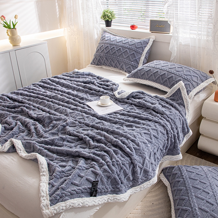 91家纺网 家纺一手货源 找家纺 芸锦豪 2024新款塔芙蓉多功能毯--双面塔夫绒包边 塔夫绒-蓝灰