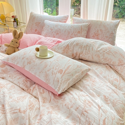 91家纺网 家纺一手货源 找家纺 漫仙阁 2024新款印花普通款四件套 花季粉