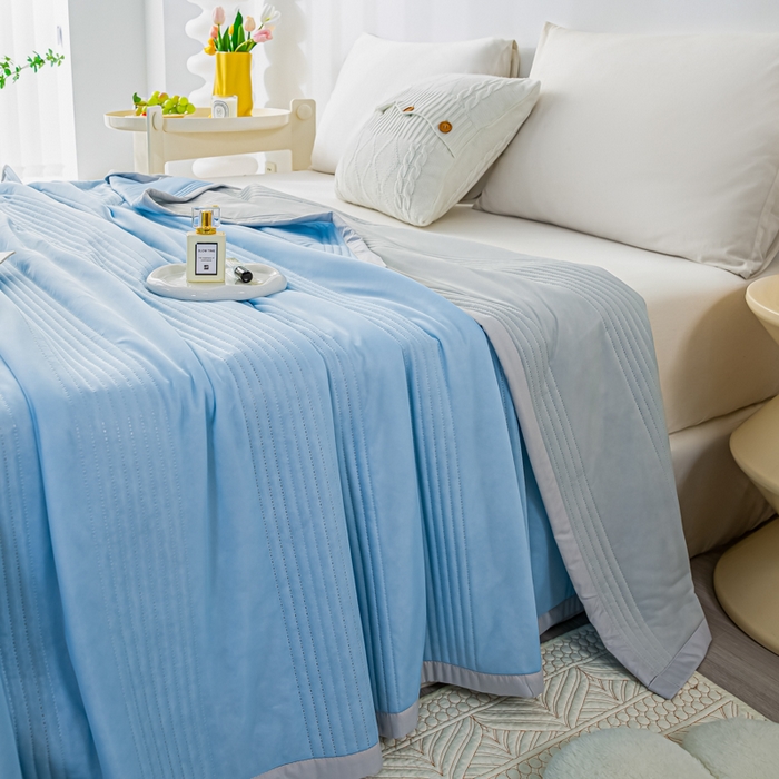 91家纺网 家纺一手货源 找家纺 博弈 2024新款凉感丝抗菌夏被 灰蓝