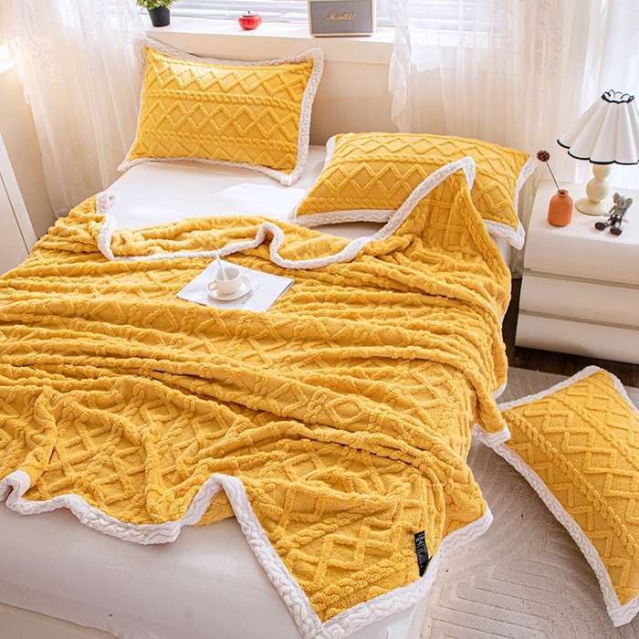 91家纺网 家纺一手货源 找家纺 芸锦豪 2024新款塔芙蓉多功能毯--双面塔夫绒包边 塔夫绒-姜黄