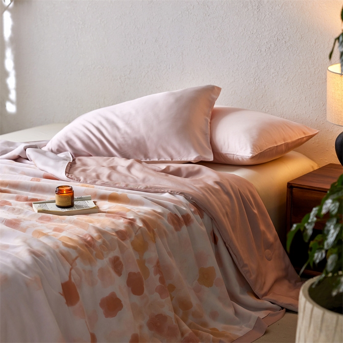 91家纺网 家纺一手货源 找家纺 安莱生活 2024新款莱赛尔天丝50支宽边工艺款单夏被被子被芯 叶暖