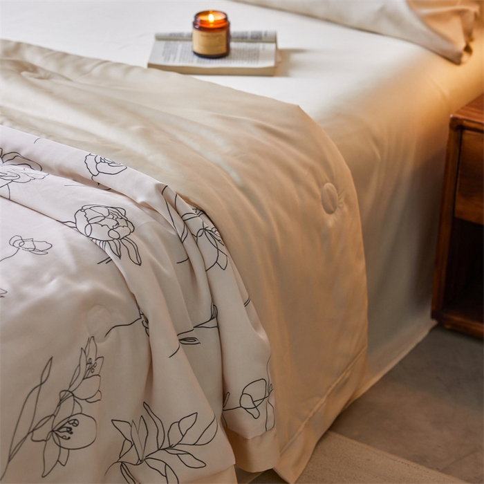 91家纺网 家纺一手货源 找家纺 安莱生活 2024新款莱赛尔天丝50支宽边工艺款单夏被被子被芯 天丝夏被-菲青