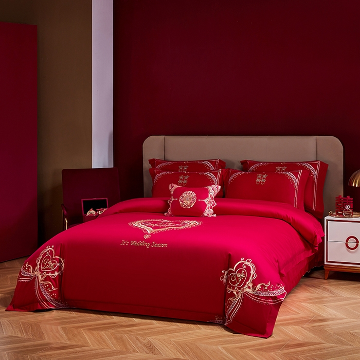 91家纺网 家纺一手货源 找家纺 晶缦家纺 2024纯棉全棉60支贡缎长绒棉刺绣花婚庆四件套--普通贴边床单款 千禧爱恋