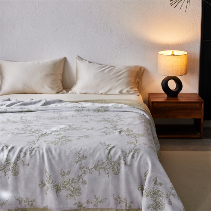 91家纺网 家纺一手货源 找家纺 安莱生活 2024新款莱赛尔天丝50支宽边工艺款单夏被被子被芯 美人焦-绿