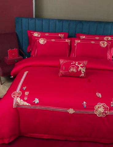 91家纺网 家纺一手货源 找家纺 晶缦家纺 2024喷气全棉13376纯棉刺绣花婚庆四件套系列 麒麟送子