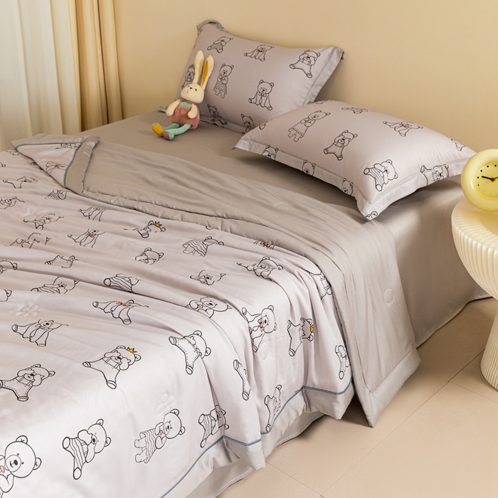 91家纺网 家纺一手货源 找家纺 2024新A类40S天丝莫代尔夏被四件套竹纤维凉感空调被卡通儿童夏凉被被子被芯幸福一家