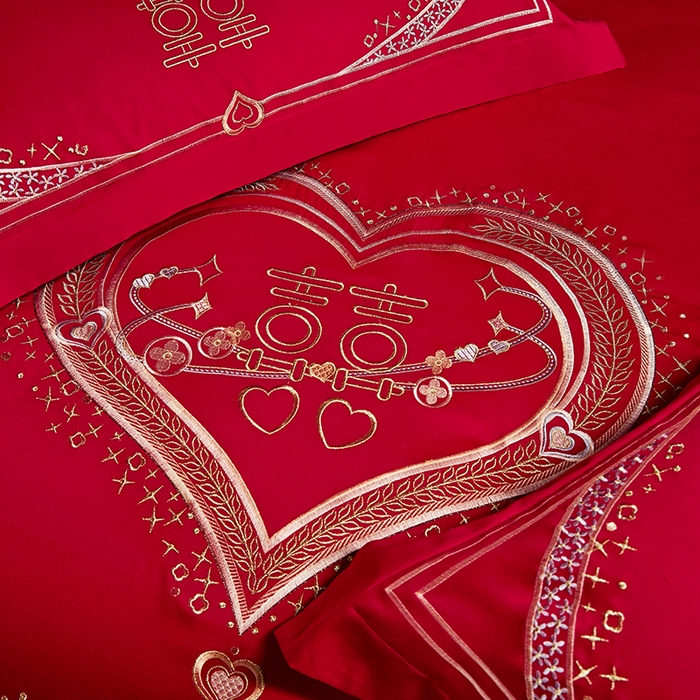 91家纺网 家纺一手货源 找家纺 晶缦家纺 2024纯棉全棉60支贡缎长绒棉刺绣花婚庆四件套--普通贴边床单款 千禧爱恋