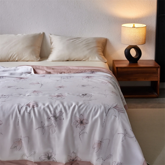 91家纺网 家纺一手货源 找家纺 安莱生活 2024新款莱赛尔天丝50支宽边工艺款单夏被被子被芯 天丝夏被-枝叶诗韵