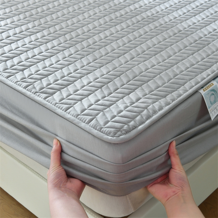 91家纺网 家纺一手货源 找家纺 鑫钰 2024新款10mm加厚天丝乳胶凉席床笠款 淡雅灰