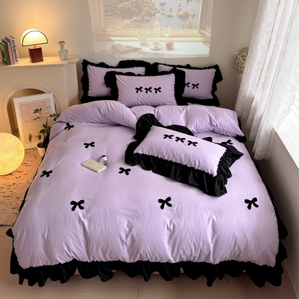 91家纺网 家纺一手货源 找家纺 富米莱（原臻工厂） 2024新款法式毛巾绣花边水洗棉四件套 赫本奶紫