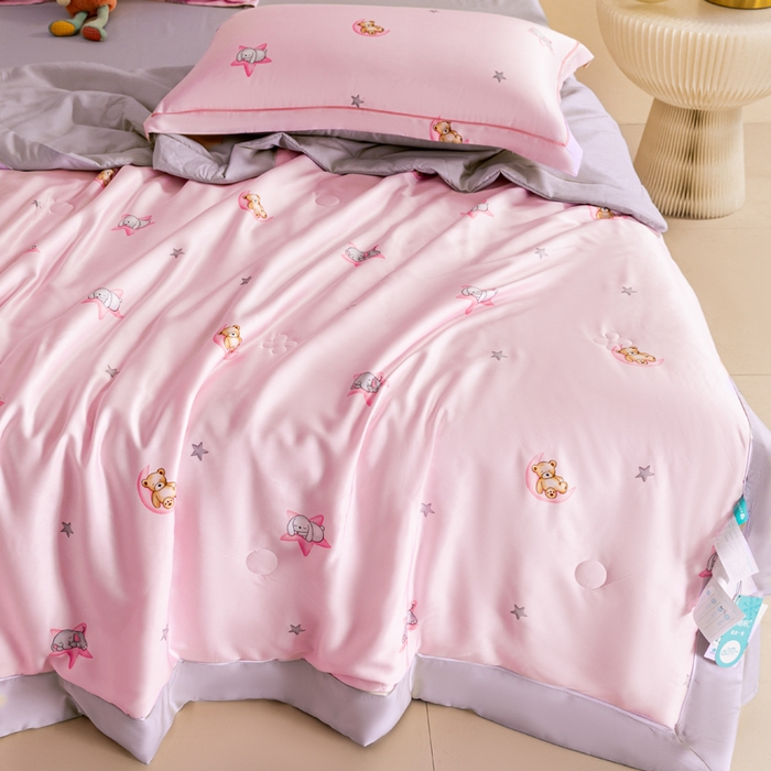 91家纺网 家纺一手货源 找家纺 2024新A类40S天丝莫代尔夏被四件套竹纤维凉感空调被卡通儿童夏凉被被子被芯星星点灯 粉