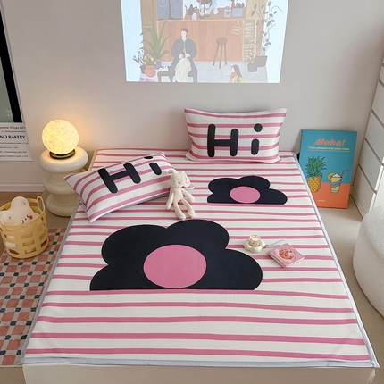 91家纺网 家纺一手货源 找家纺 暖生活 2024新款数码牛奶丝碳光凉席 小粉花