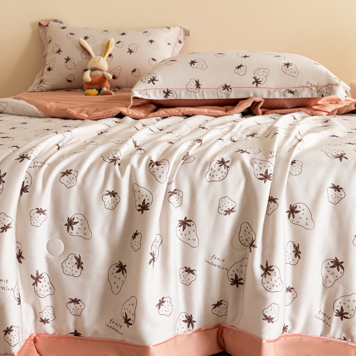 91家纺网 家纺一手货源 找家纺 2024新A类40S天丝莫代尔夏被四件套竹纤维凉感空调被卡通儿童夏凉被被子被芯红颜