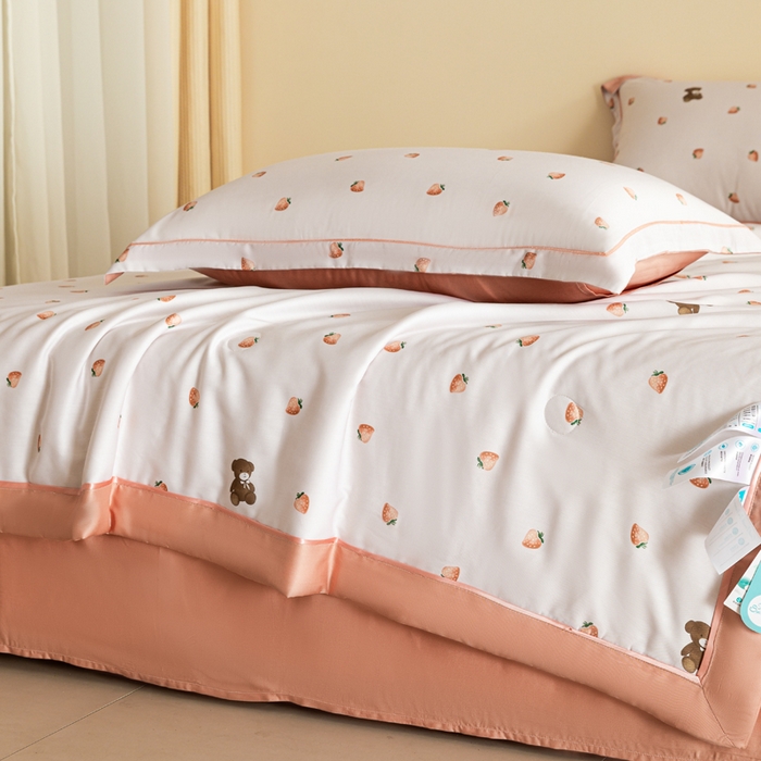 91家纺网 家纺一手货源 找家纺 2024新A类40S天丝莫代尔夏被四件套竹纤维凉感空调被卡通儿童夏凉被被子被芯草莓甜心
