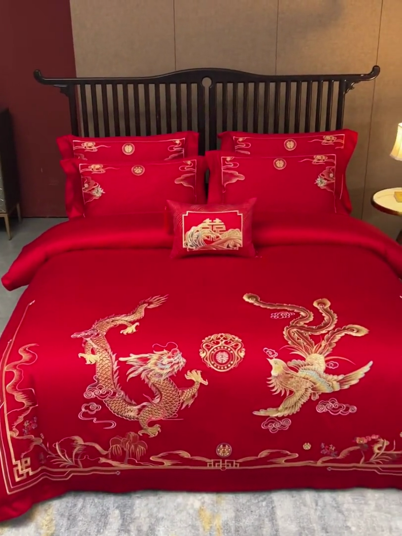 91家纺网 家纺一手货源 找家纺 晶缦家纺 2024纯棉全棉60支贡缎长绒棉刺绣花婚庆四件套--绣花贴边床单款 龙跃凤鸣