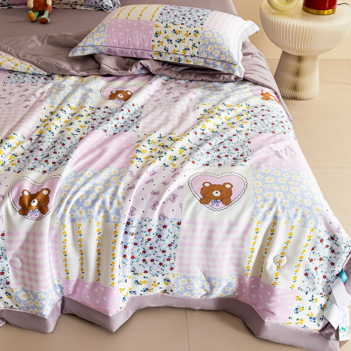91家纺网 家纺一手货源 找家纺 2024新A类40S天丝莫代尔夏被四件套竹纤维凉感空调被卡通儿童夏凉被被子被芯碎花小熊