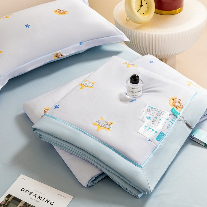 91家纺网 家纺一手货源 找家纺 2024新A类40S天丝莫代尔夏被四件套竹纤维凉感空调被卡通儿童夏凉被被子被芯星星点灯-蓝