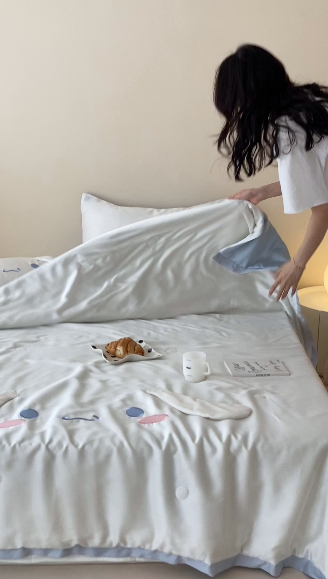 91家纺网 家纺一手货源 找家纺 黛舒家居 2024新款兰精天丝三丽鸥夏被被子被芯 玉桂狗