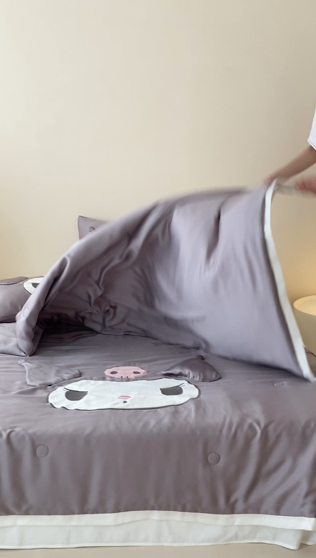 91家纺网 家纺一手货源 找家纺 黛舒家居 2024新款兰精天丝三丽鸥夏被被子被芯 库洛米