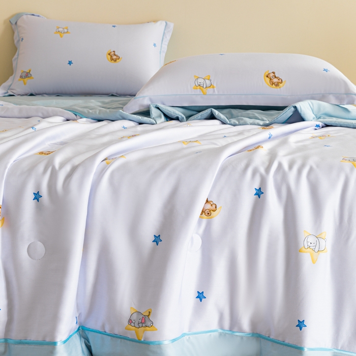 91家纺网 家纺一手货源 找家纺 2024新A类40S天丝莫代尔夏被四件套竹纤维凉感空调被卡通儿童夏凉被被子被芯星星点灯-蓝