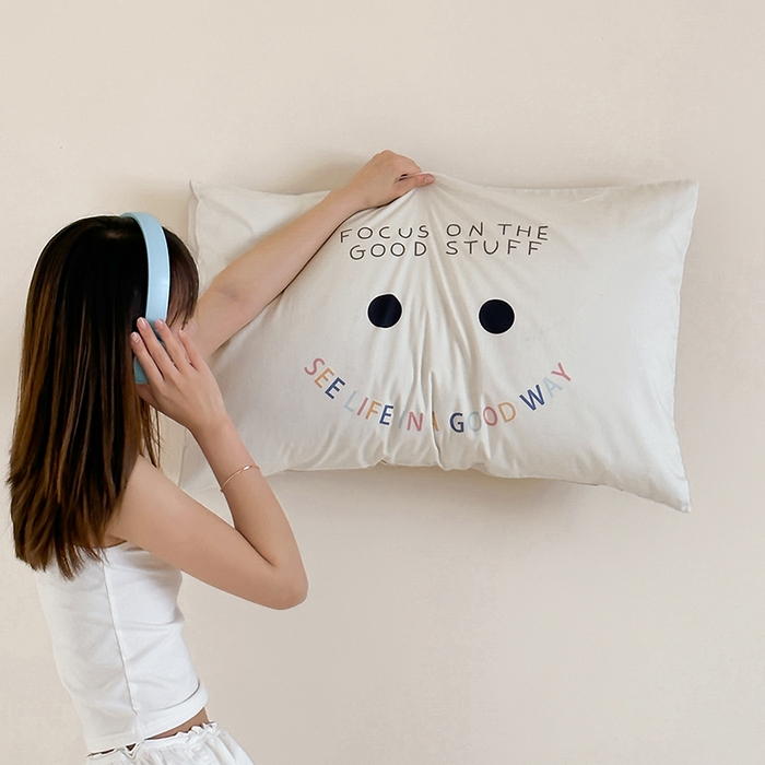 91家纺网 家纺一手货源 找家纺 昔可 2024新款大版数码印花单枕套 字母笑脸