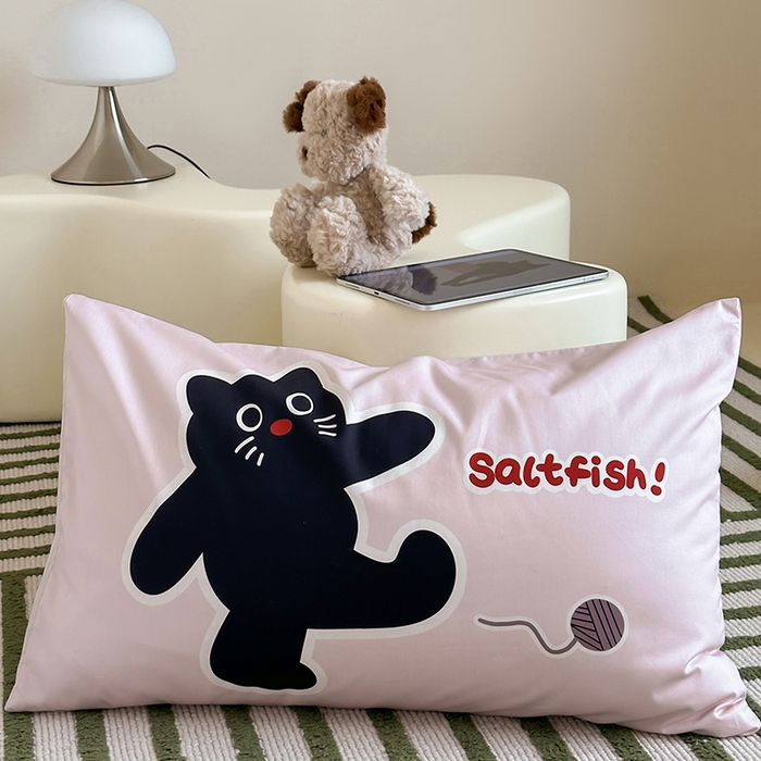 91家纺网 家纺一手货源 找家纺 昔可 2024新款大版数码印花单枕套 酷酷黑猫