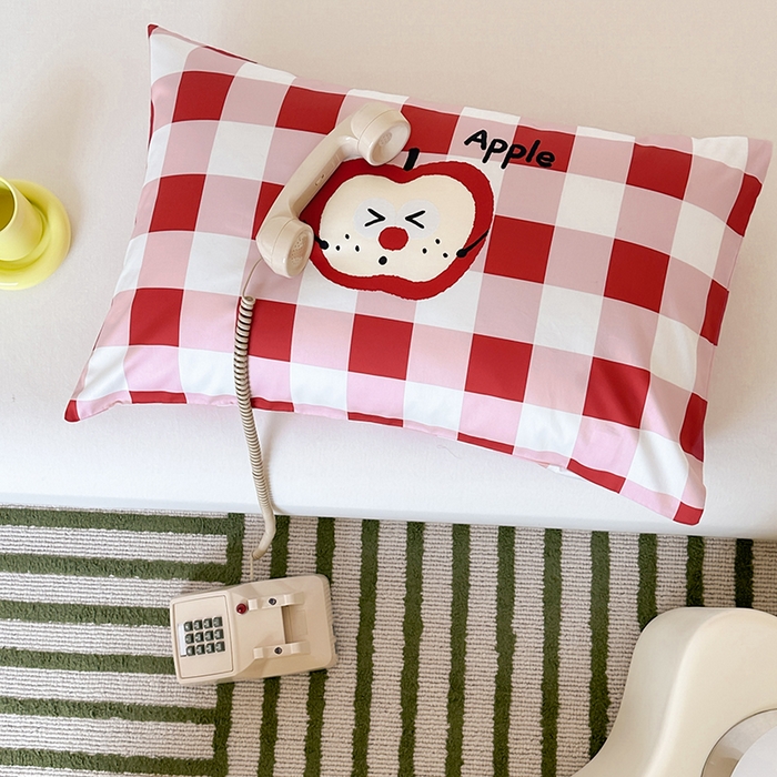 91家纺网 家纺一手货源 找家纺 昔可 2024新款大版数码印花单枕套 红格苹果