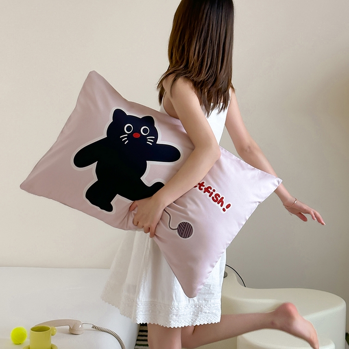 91家纺网 家纺一手货源 找家纺 昔可 2024新款大版数码印花单枕套 酷酷黑猫