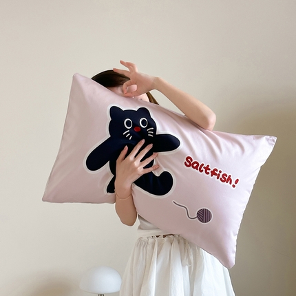 91家纺网 家纺一手货源 找家纺 昔可 2024新款大版数码印花单枕套 酷酷黑猫