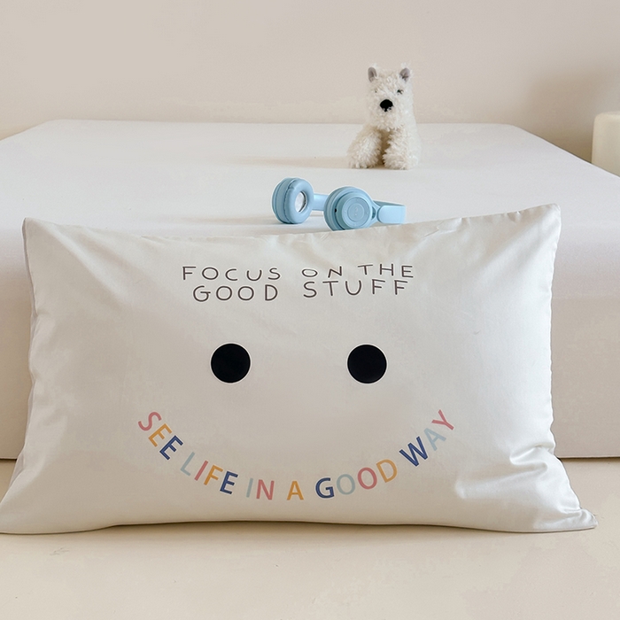 91家纺网 家纺一手货源 找家纺 昔可 2024新款大版数码印花单枕套 字母笑脸