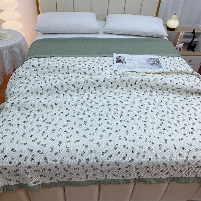 91家纺网 家纺一手货源 找家纺 暖居 2024新款双面天丝单件床盖 茶香绿