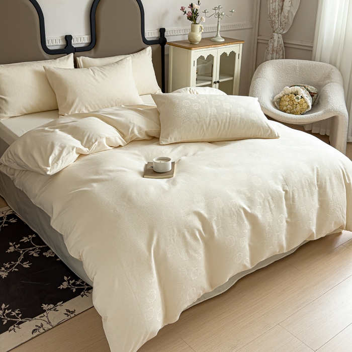 91家纺网 家纺一手货源 找家纺 金丝鸟家纺 2024新款棉水洗棉纯色提花四件套 山茶花 白