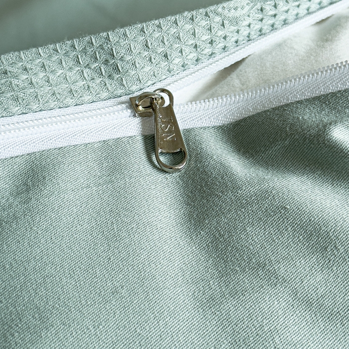 91家纺网 家纺一手货源 找家纺 金丝鸟家纺 2024新款棉水洗棉纯色提花四件套 山茶花 青石兰