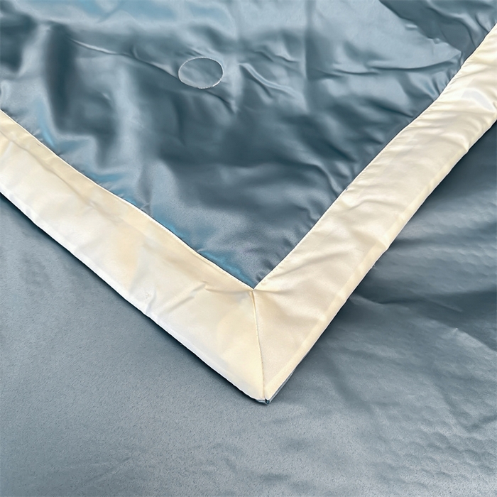 91家纺网 家纺一手货源 找家纺 满羽家纺 2024热款冰丝绸冰豆豆被夏被四件套凉感空调被（踩棉工艺）皇冠-宾利蓝