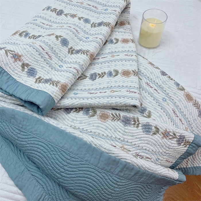 91家纺网 家纺一手货源 找家纺 暖居 2024新款双面天丝单件床盖 清澈