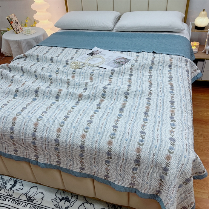 91家纺网 家纺一手货源 找家纺 暖居 2024新款双面天丝单件床盖 清澈