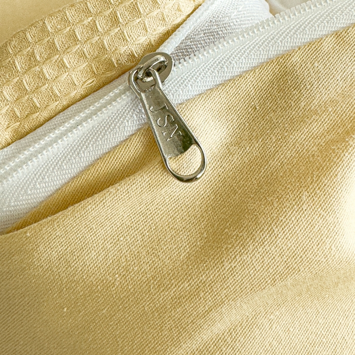 91家纺网 家纺一手货源 找家纺 金丝鸟家纺 2024新款棉水洗棉纯色提花四件套 山茶花 姜黄