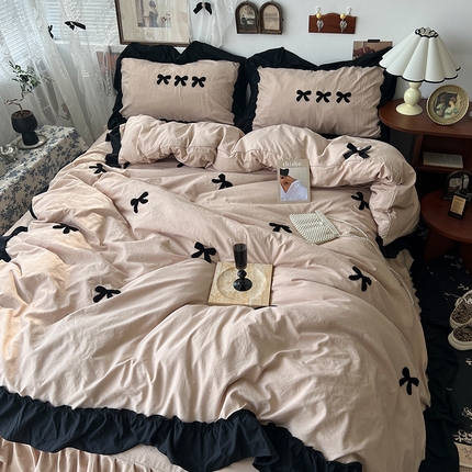 91家纺网 家纺一手货源 找家纺 原素 2024新款赫本系列法式花边水洗棉四件套 法式奶茶