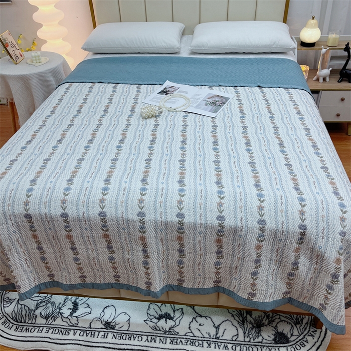 91家纺网 家纺一手货源 找家纺 暖居 2024新款双面天丝单件床盖 清澈