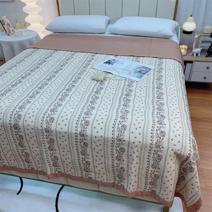 91家纺网 家纺一手货源 找家纺 暖居 2024新款双面天丝单件床盖 扶苏咖