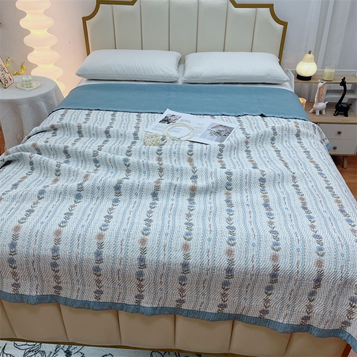 91家纺网 家纺一手货源 找家纺 暖居 2024新款双面天丝单件床盖 清澈