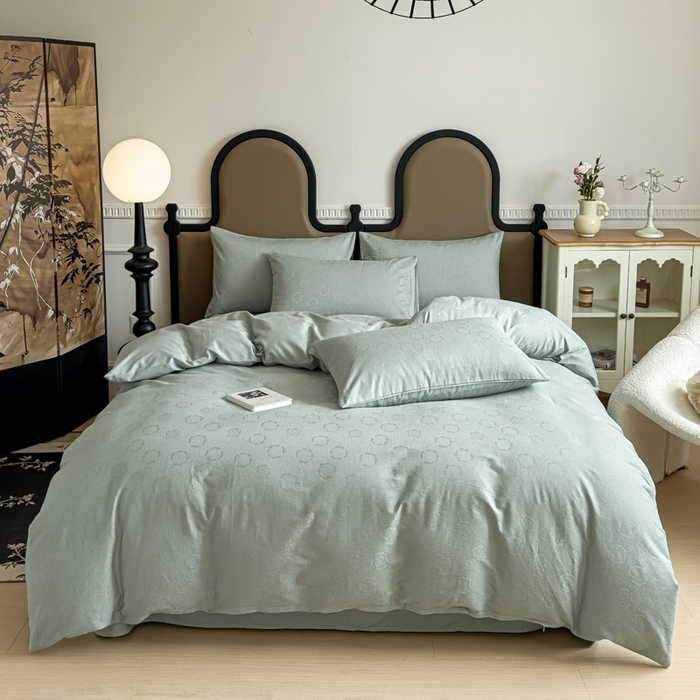 91家纺网 家纺一手货源 找家纺 金丝鸟家纺 2024新款棉水洗棉纯色提花四件套 山茶花 青石兰