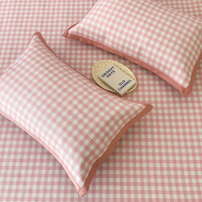 91家纺网 家纺一手货源 找家纺 昔可家纺 2024新款冰藤席床笠款--简约系列 格子粉