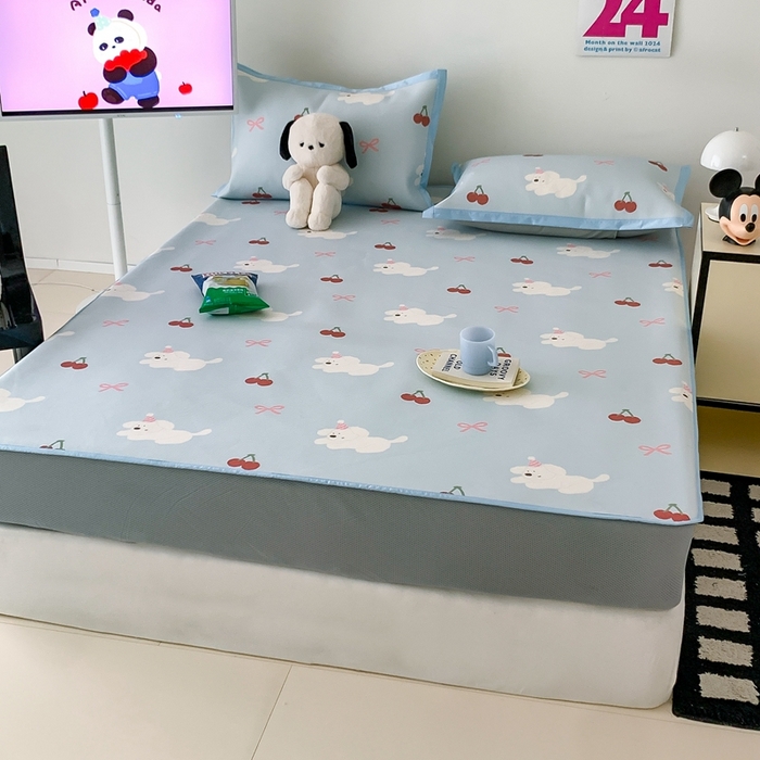 91家纺网 家纺一手货源 找家纺 昔可家纺 2024新款冰藤席床笠款--卡通系列 樱桃狗狗