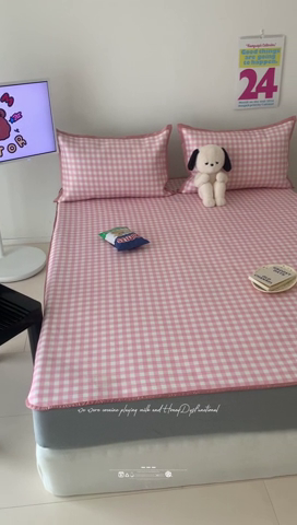 91家纺网 家纺一手货源 找家纺 昔可家纺 2024新款冰藤席床笠款--简约系列 格子粉