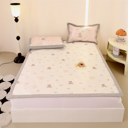 91家纺网 家纺一手货源 找家纺 （总）JUICY 橘滋家纺 2024新款高级感卡通可爱数码印花冰丝席（场景二）