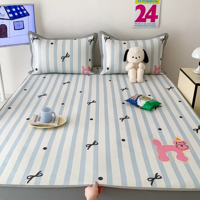 91家纺网 家纺一手货源 找家纺 昔可家纺 2024新款大版数码印花冰藤席床笠款 蝴蝶结狗狗