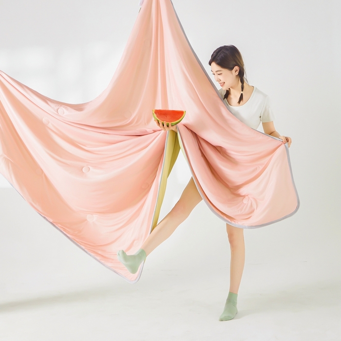 91家纺网 家纺一手货源 找家纺 （总）美梦里 2025新款凉感丝夏被西瓜被夏凉被瓜瓜空调被子