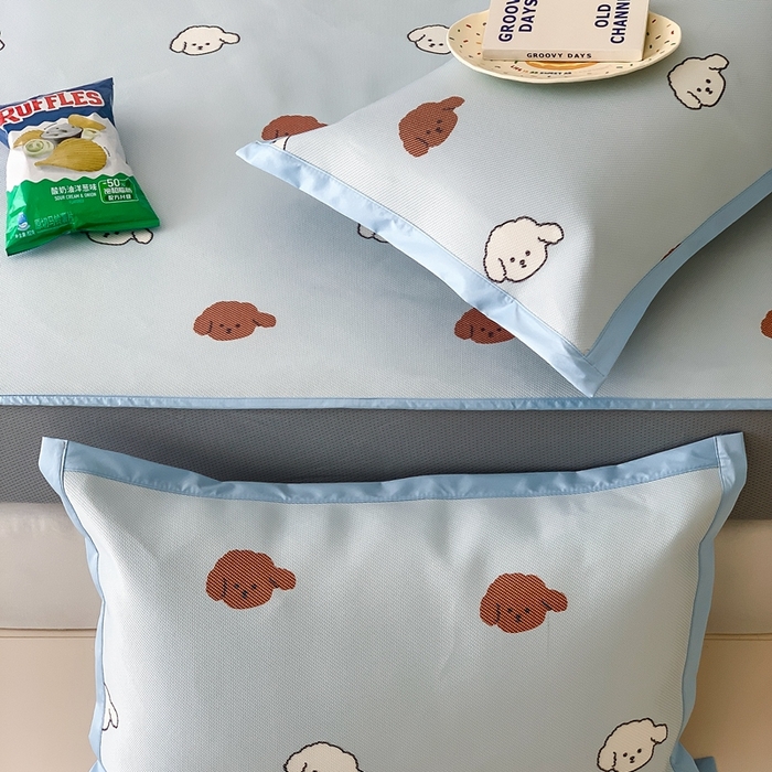 91家纺网 家纺一手货源 找家纺 昔可家纺 2024新款冰藤席床笠款--卡通系列 小棕狗狗