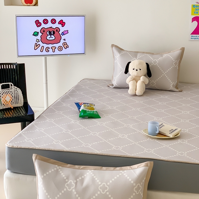 91家纺网 家纺一手货源 找家纺 昔可家纺 2024新款冰藤席床笠款--简约系列 菱格四叶花